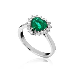 Anello oro con smeraldo taglio cuore e diamanti